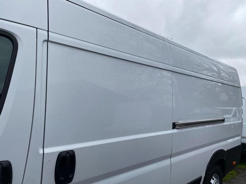 Used Citroën Relay 140 HP (102 kW) 2022 White Van