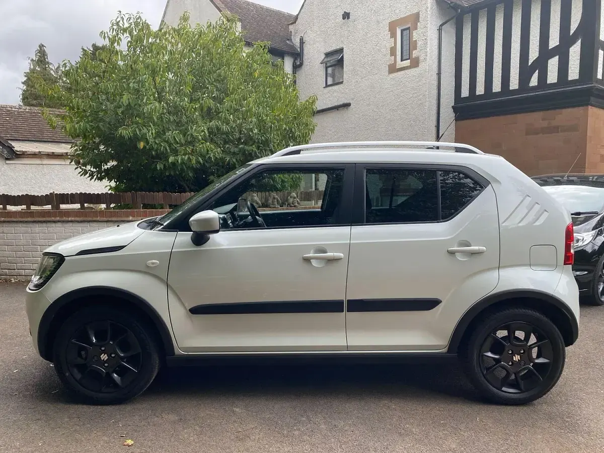 Used Suzuki Ignis SZ-T 90 HP (66 kW) 2018 White Hatchback