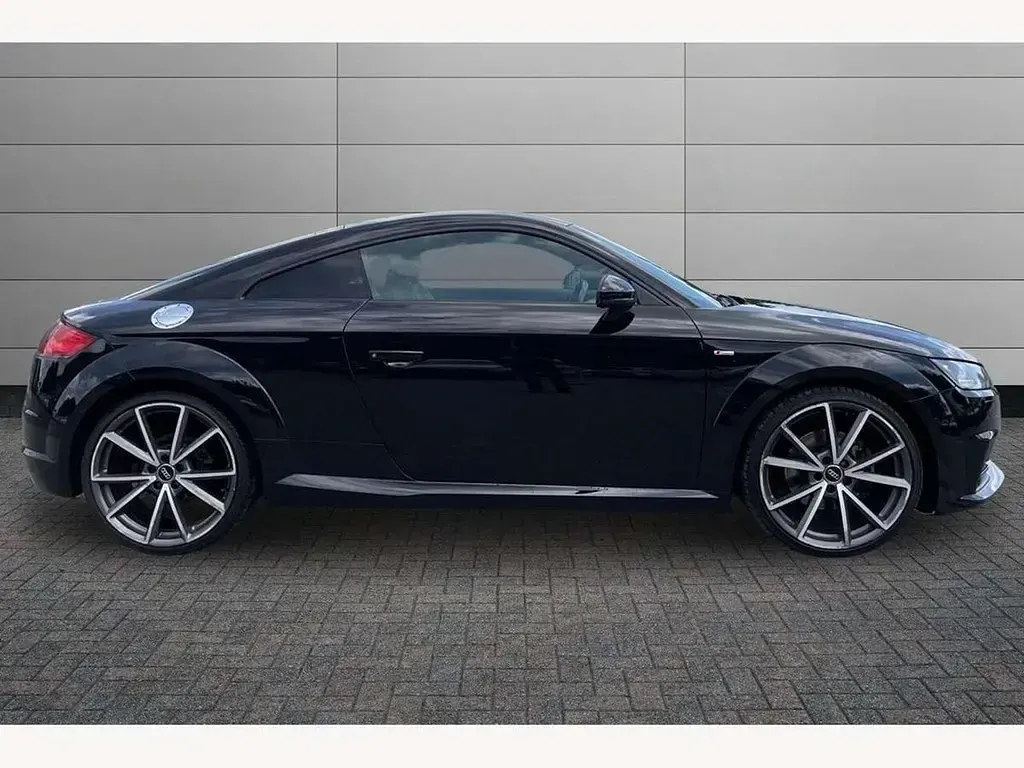 Używany Audi TT Black Edition 180 KM (132 kW) 2017 Czarny Coupe