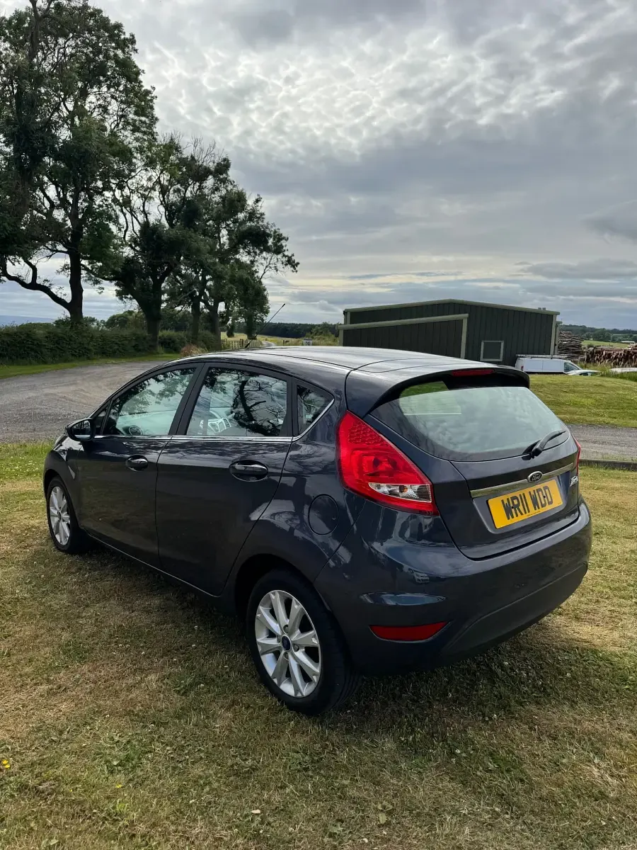 Used Ford Fiesta Zetec 2011 Grey Hatchback