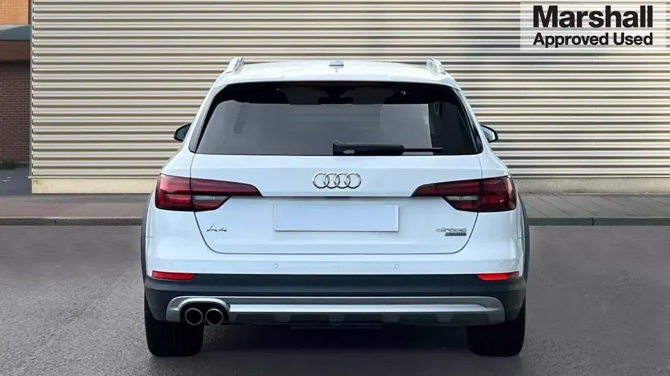 Used Audi A4 Allroad Sport 190 HP (139 kW) 2017 White Estate
