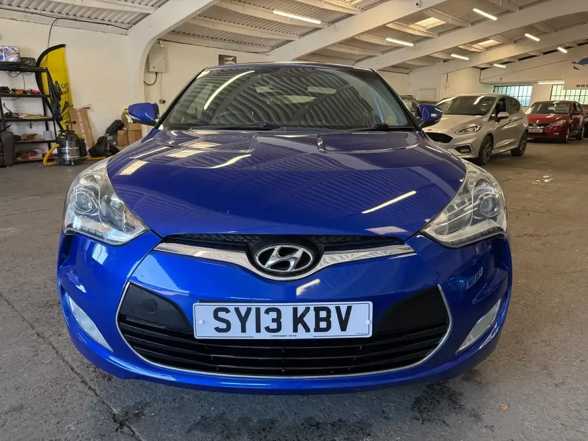 Used Hyundai Veloster 2013 Blue Hatchback