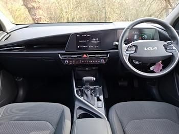 Used Kia Niro 139 HP (102 kW) 2022 White SUV