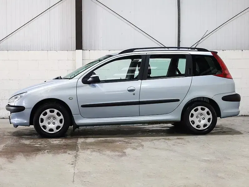 Used Peugeot 206 S 90 HP (66 kW) 2004 Silver Estate