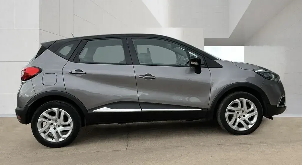 Used Renault Captur Dynamique 110 HP (80 kW) 2016 Grey/black SUV