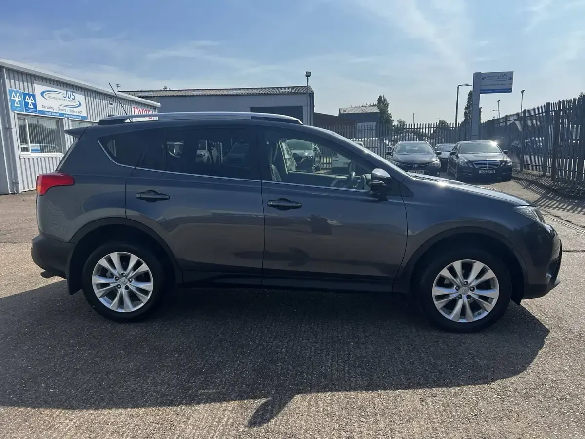 Used Toyota RAV4 150 HP (110 kW) 2013 Grey SUV