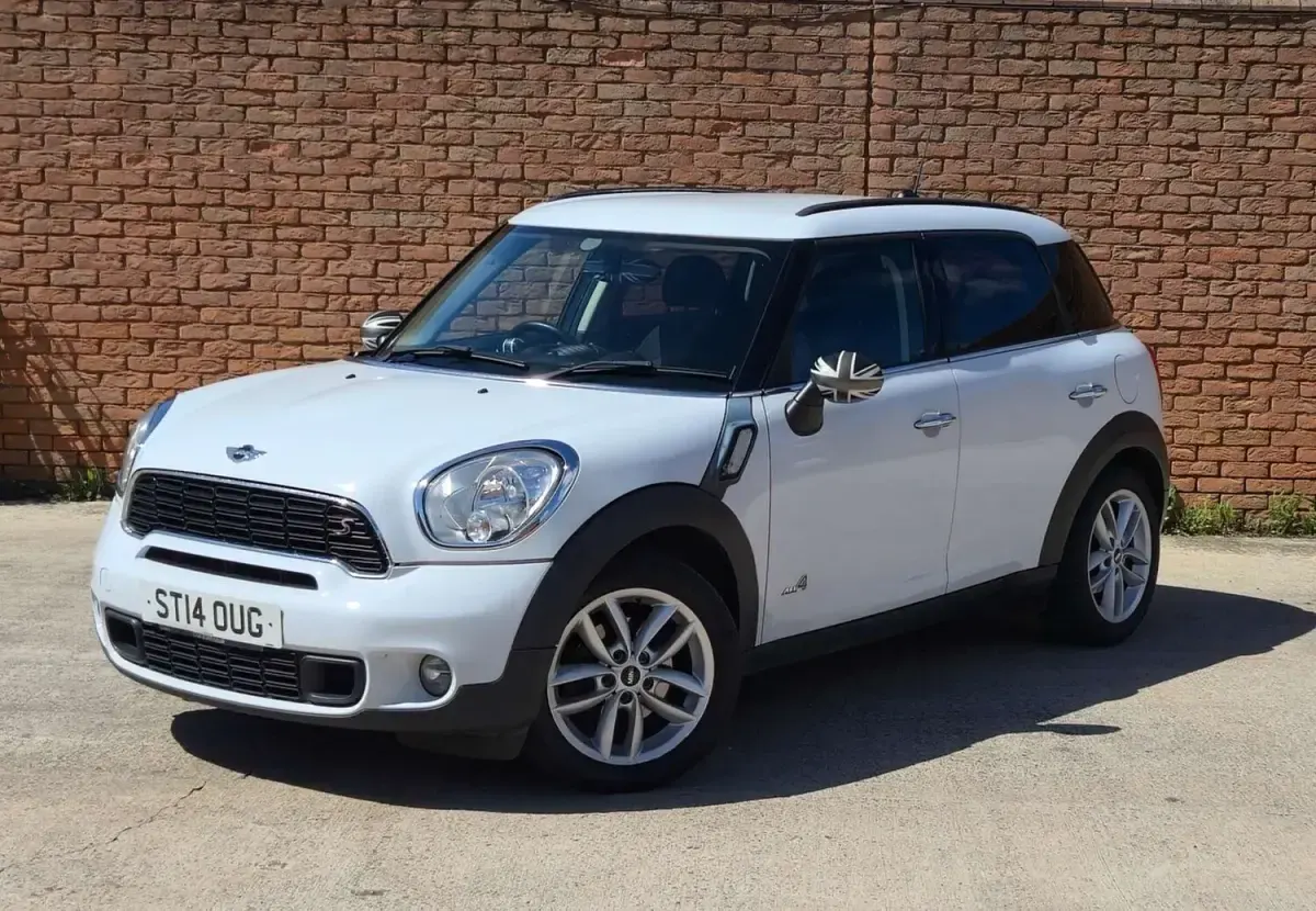 Used Mini Cooper S 2014 White Hatchback