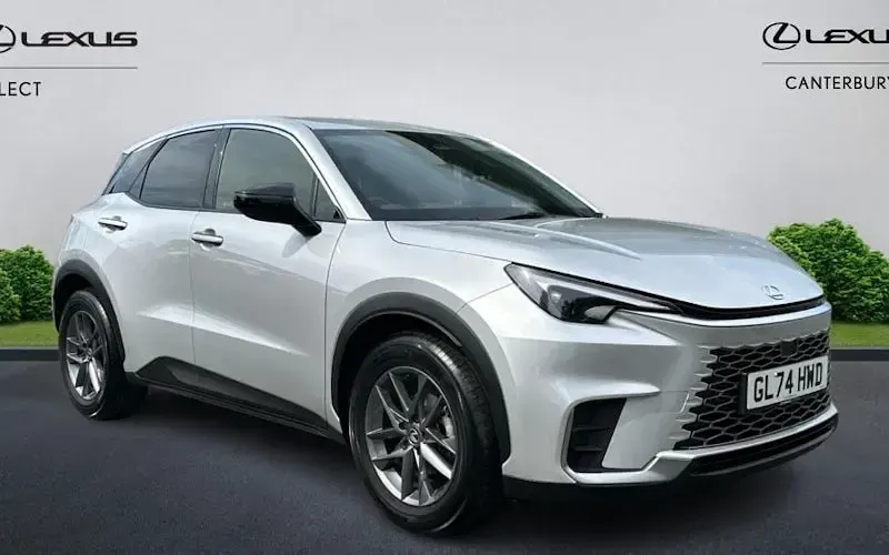 Used Lexus LBX 136 HP (100 kW) 2024 SUV