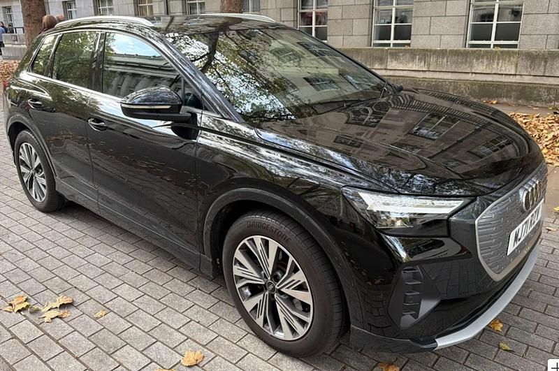 Black Used 2021 Audi Q4 e-tron Sport SUV | £21,999 (Super price) - Image 1/1
