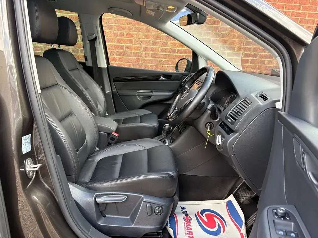 Used VW Sharan SEL 184 HP (135 kW) 2017 Brown MPV