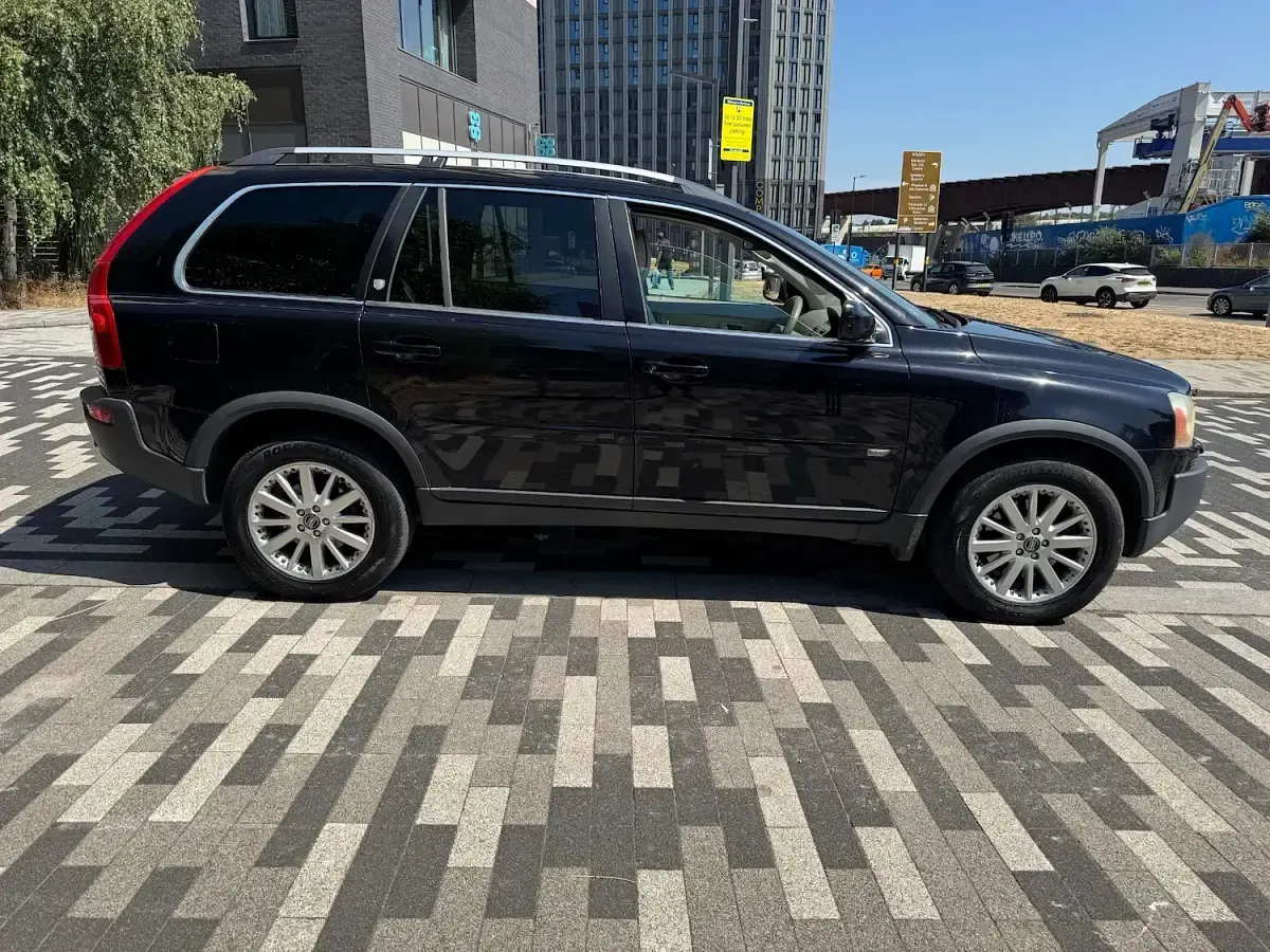 Used Volvo XC90 Executive 163 HP (119 kW) 2005 Black SUV