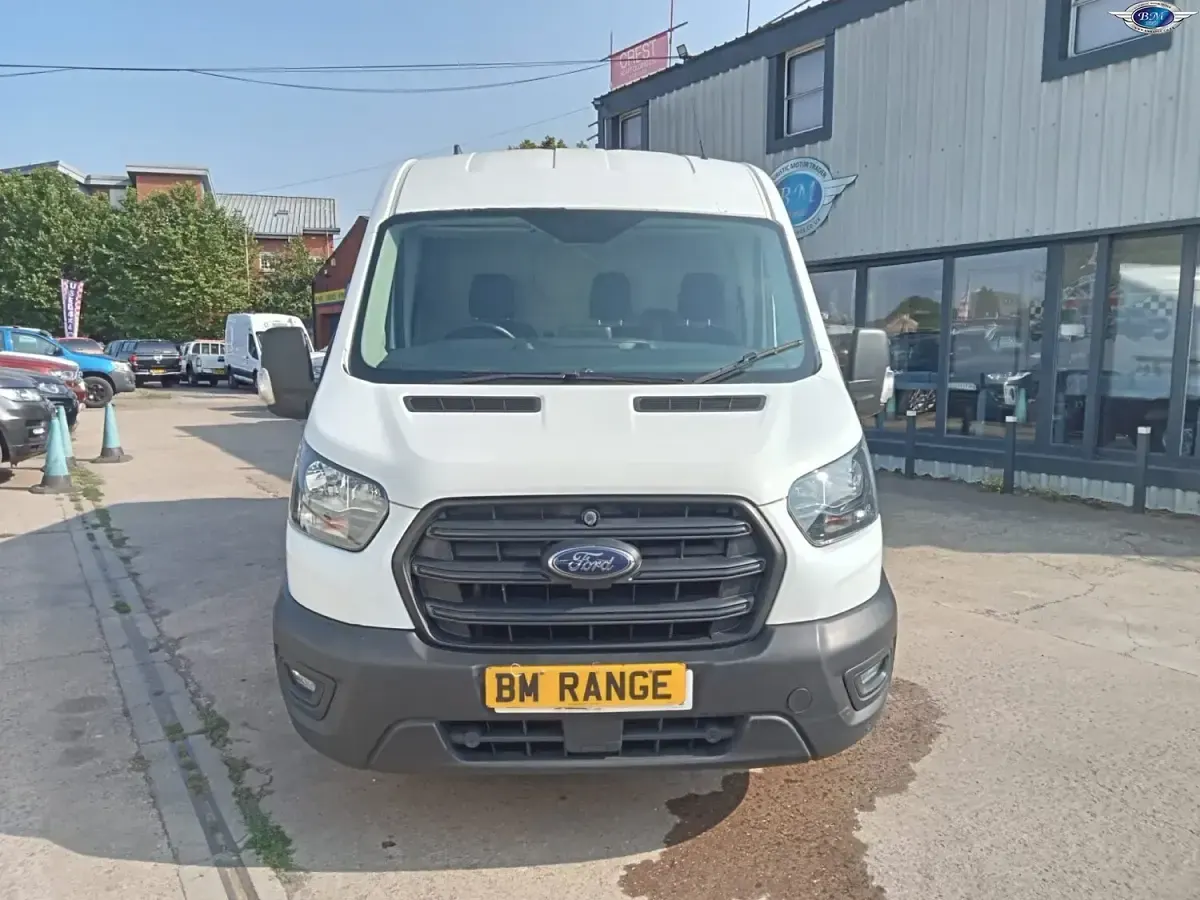 Used Ford Transit 105 HP (77 kW) 2022 White Van