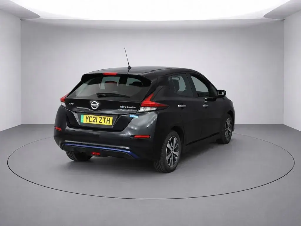 Used Nissan Leaf Acenta 110 kW (150 HP) 2021 Black Hatchback