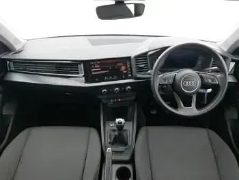 Used Audi A1 Design 95 HP (69 kW) 2023 White SUV