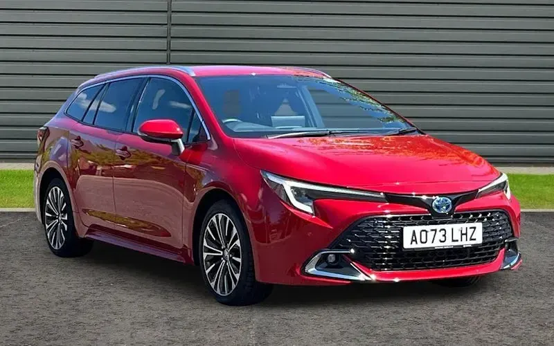 Usado Toyota Corolla Design 196 CV (144 kW) 2025 Familiar