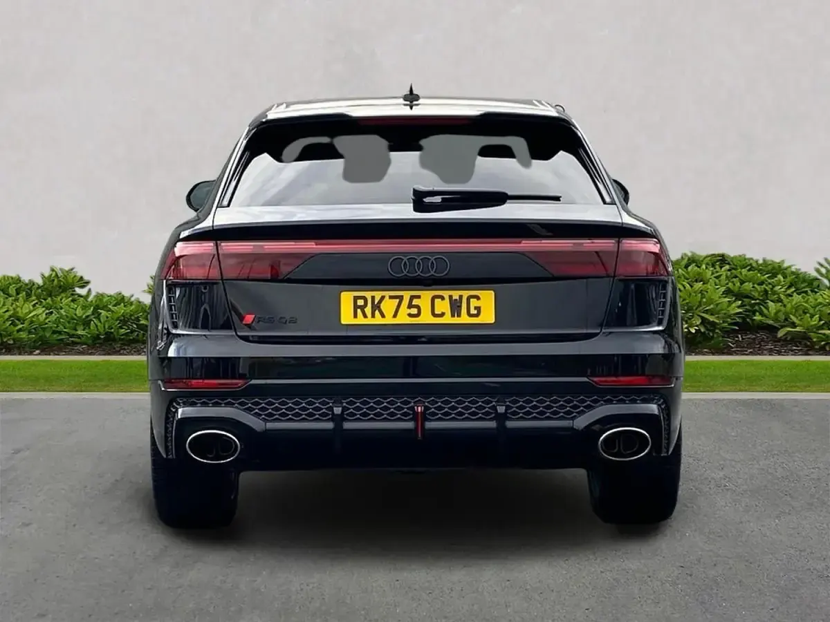 Usado Audi RS Q8 Comfort 600 CV (441 kW) 2025 Negro SUV