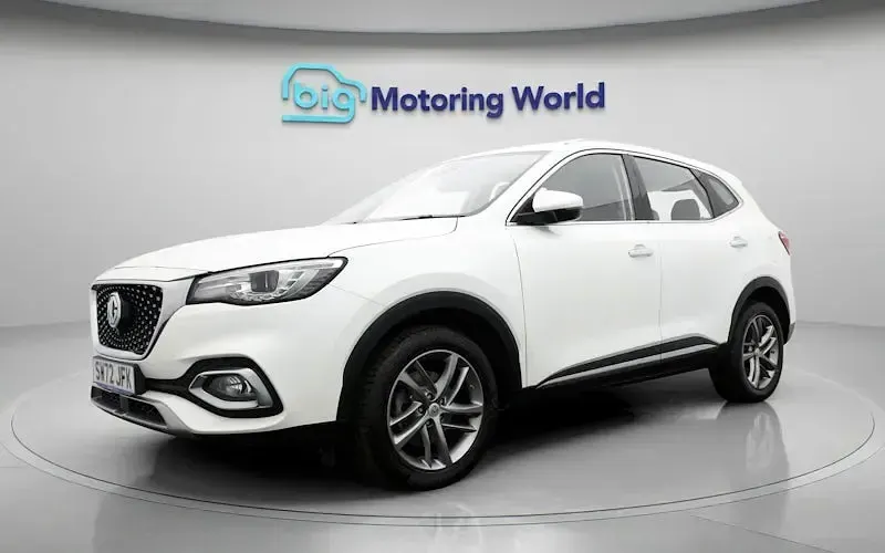 Begagnad MG HS Excite 162 HK (119 kW) 2023 Vit SUV