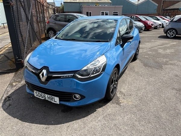 Blue Used 2016 Renault Clio IV Dynamique Hatchback | £6,699 (Fair price) - Image 1/1