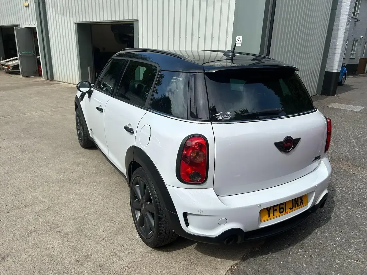 Used Mini Cooper S Countryman 184 HP (135 kW) 2012 White SUV