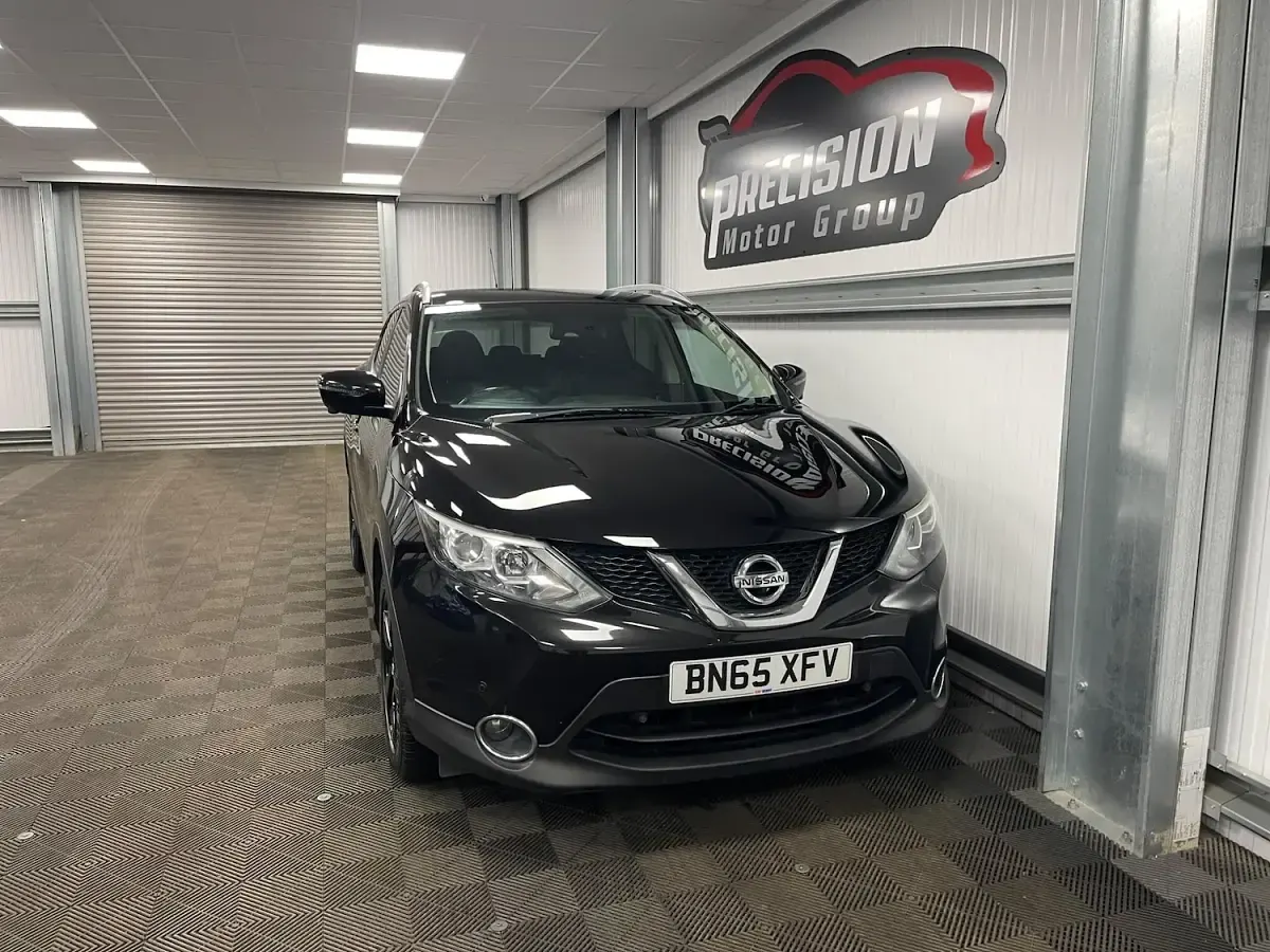 Used Nissan Qashqai N-TEC 110 HP (80 kW) 2015 Black SUV