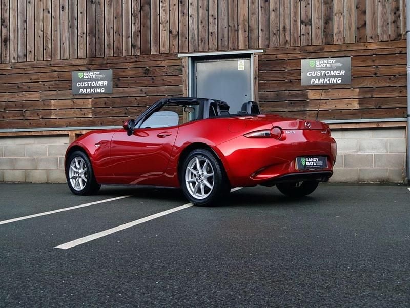 Used Mazda MX5 131 HP (96 kW) 2017 Red Cabriolet
