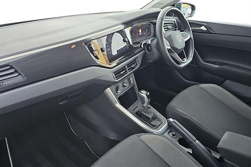 Used VW Polo Life 95 HP (69 kW) 2022 Black Hatchback