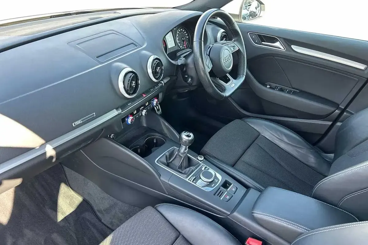 Used Audi A3 S-Line 150 HP (110 kW) 2020 White Sedan