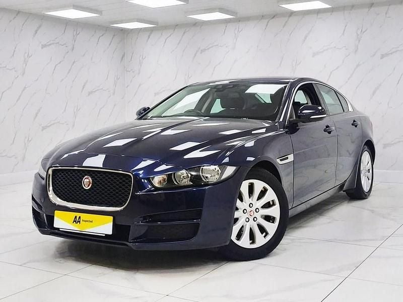 Used Jaguar XE SE 180 HP (132 kW) 2016 Blue Sedan