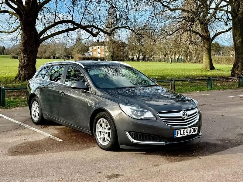 Used Vauxhall Insignia Design Edition 2014 Grey Estate