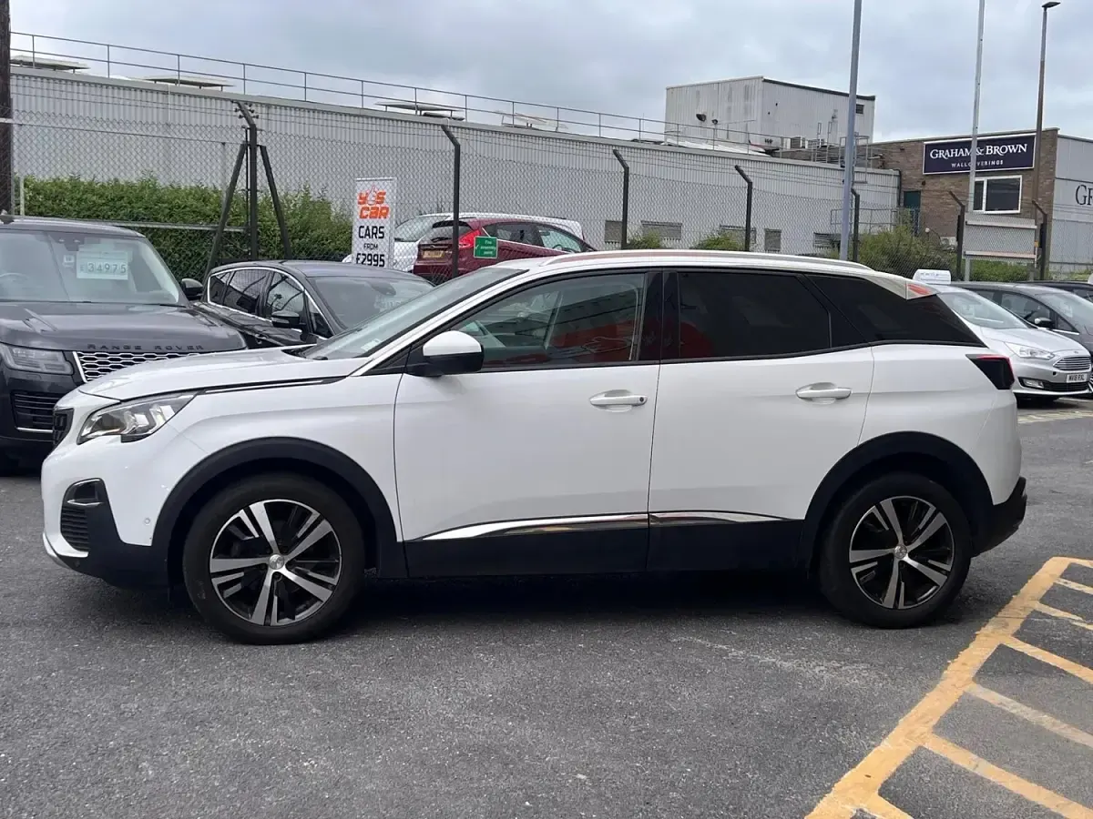 Used Peugeot 3008 Allure 130 HP (95 kW) 2019 White SUV