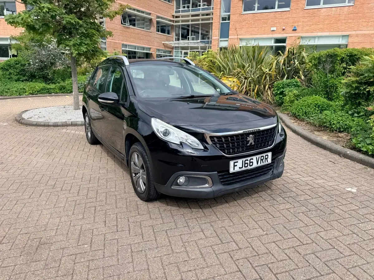 Begagnad Peugeot 2008 Active 2016 Svart SUV