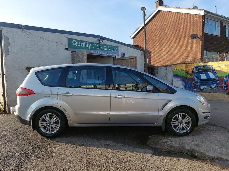 Used Ford S-MAX Zetec 140 HP (102 kW) 2012 Silver MPV
