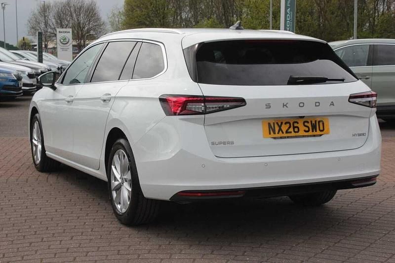 New Skoda Superb SE Technology 150 HP (110 kW) 2026 Pure white Estate