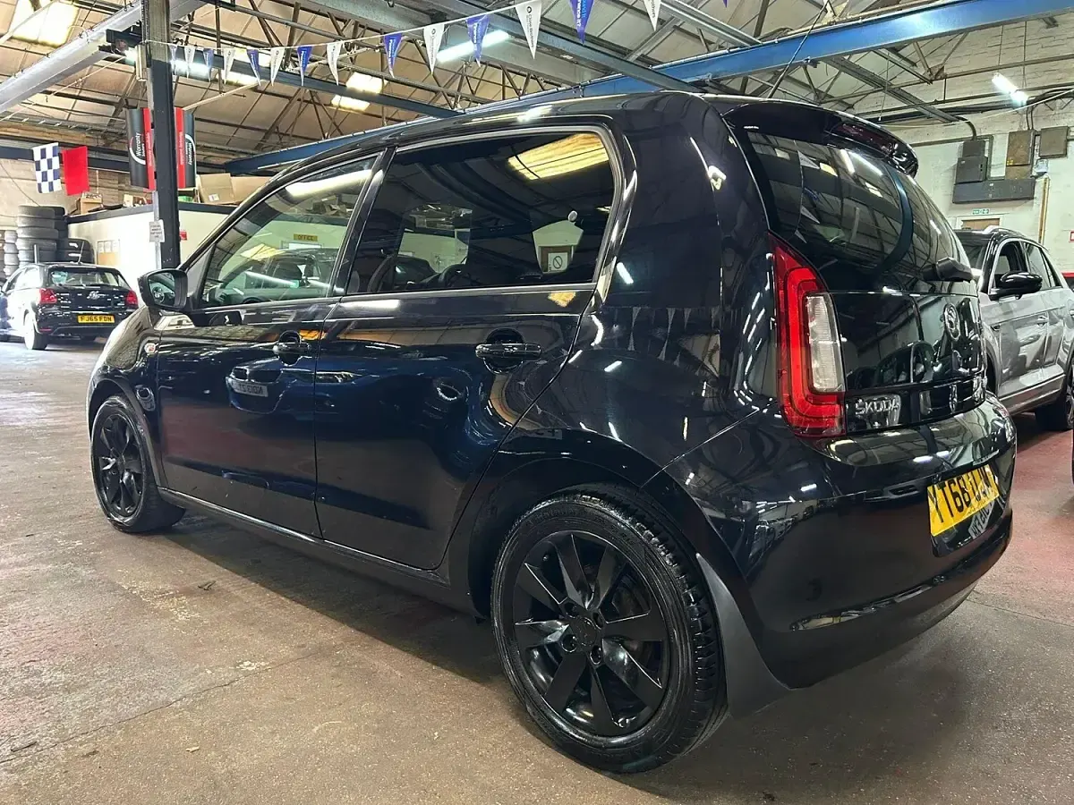 Used Skoda Citigo Colour Edition 60 HP (44 kW) 2018 Black Hatchback