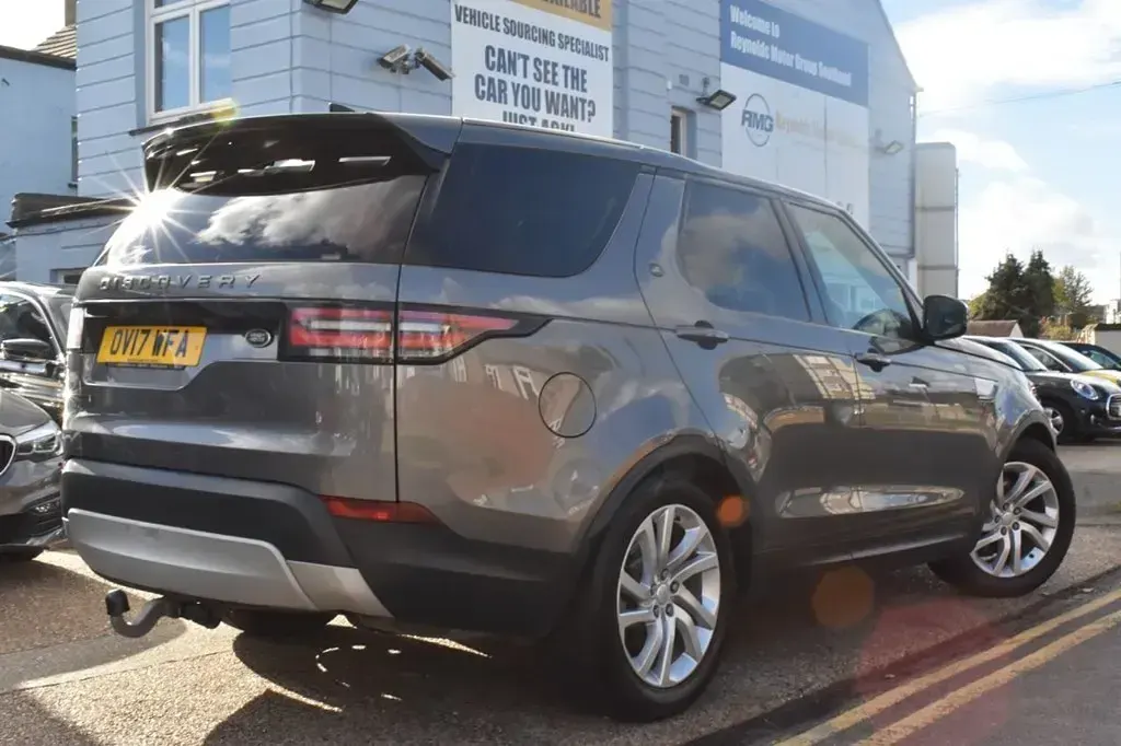 Used Land Rover Discovery HSE 240 HP (176 kW) 2017 Grey SUV