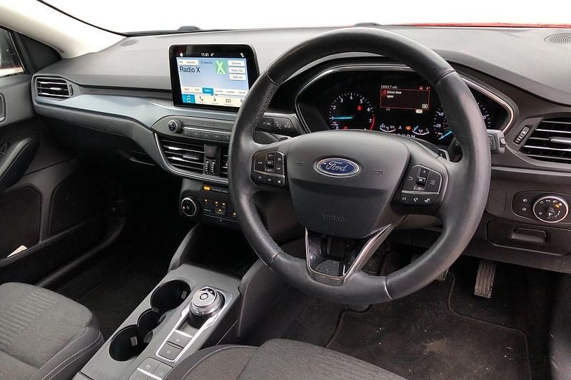 Used Ford Focus Active 125 HP (91 kW) 2019 Red Hatchback