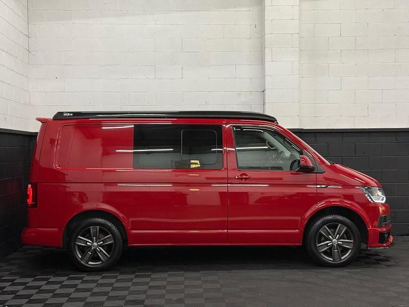 Used VW T6 Highline 140 HP (102 kW) 2015 Red Van