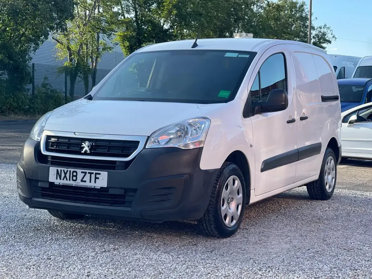 Used Peugeot Partner 2018 White