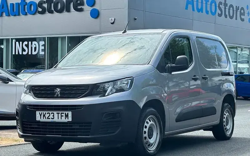 Used Peugeot Partner Premium 102 HP (75 kW) 2023 MPV