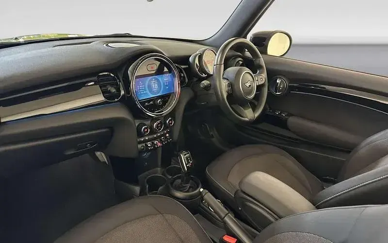 Used Mini Cooper Cabriolet Classic 136 HP (100 kW) 2022 Yellow Cabriolet