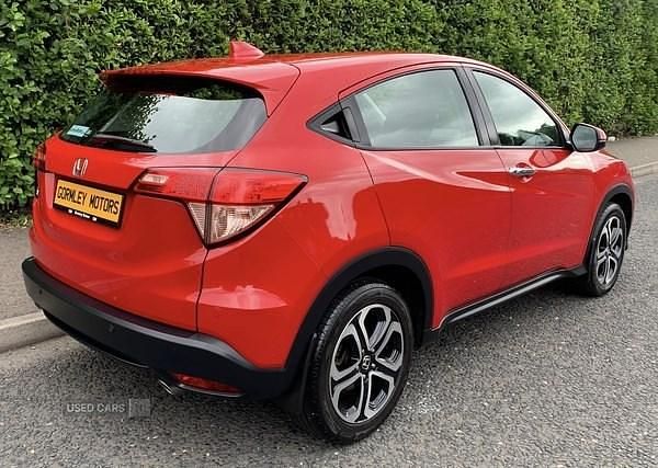 Used Honda HR-V SE 120 HP (88 kW) 2018 Red SUV