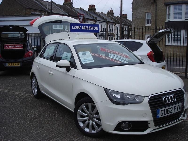 Used Audi A1 Sport 86 HP (63 kW) 2012 White Hatchback