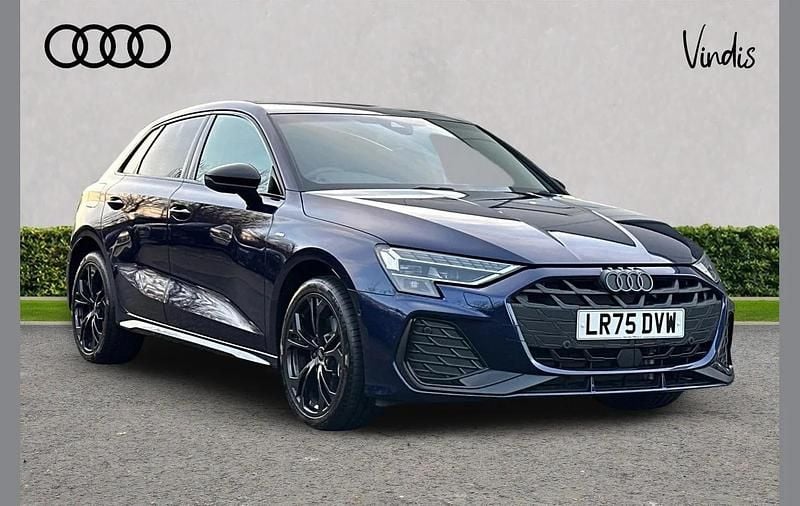 New Audi A3 e-tron Black Edition 200 HP (147 kW) 2025 Blue Hatchback