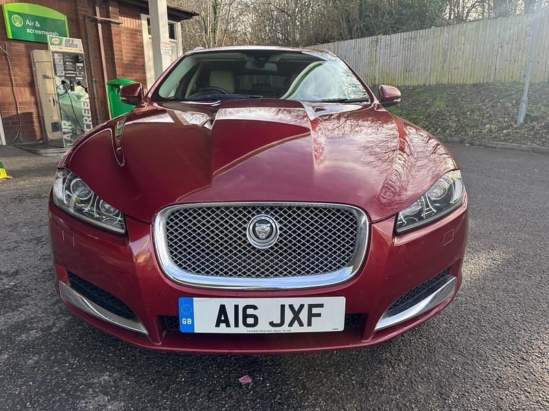 Used Jaguar XF Sportbrake Luxury 240 HP (176 kW) 2012 Red Estate