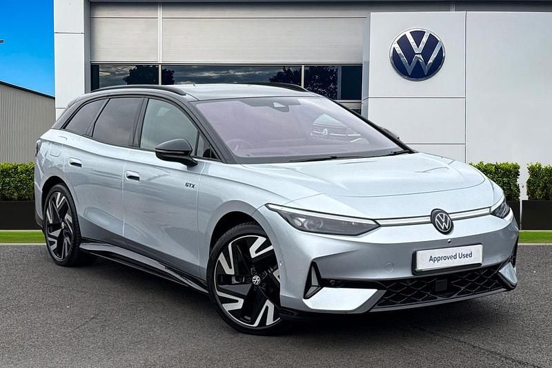Silver Used 2024 VW ID.7 GTX Sedan | £42,290 (A bit pricey) - Image 1/4