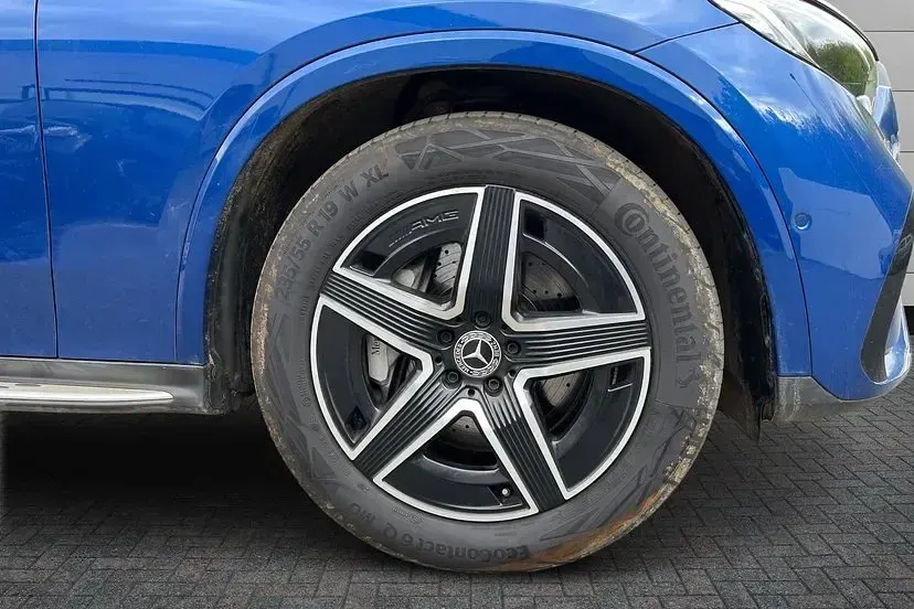 Used Mercedes GLC300 AMG line 277 HP (203 kW) 2025 Blue SUV