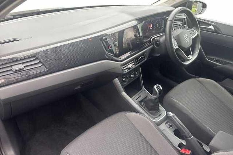 Used VW Polo Life 80 HP (58 kW) 2022 Black Hatchback