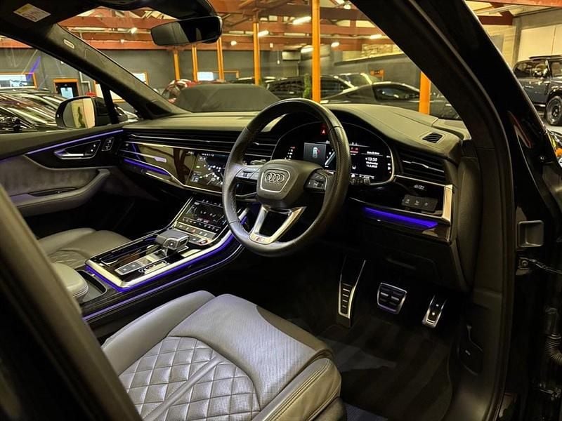 Used Audi SQ7 Comfort 507 HP (372 kW) 2022 Black SUV