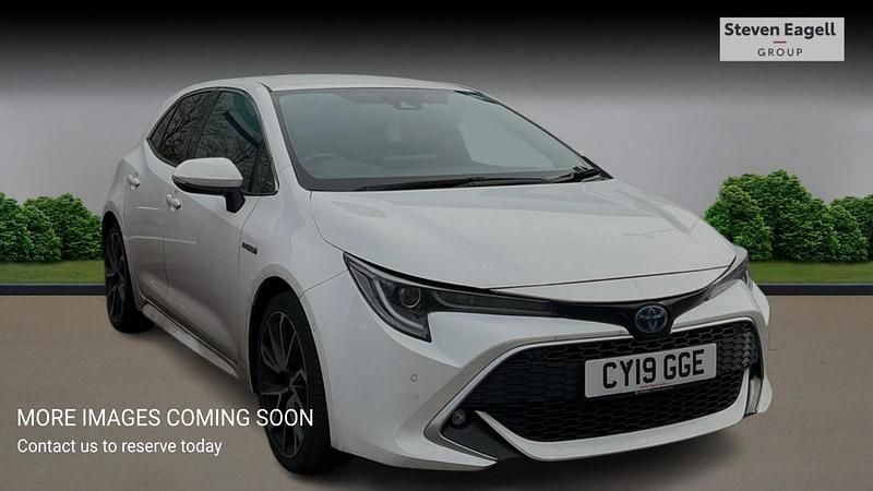 Used Toyota Corolla 2019 White Hatchback