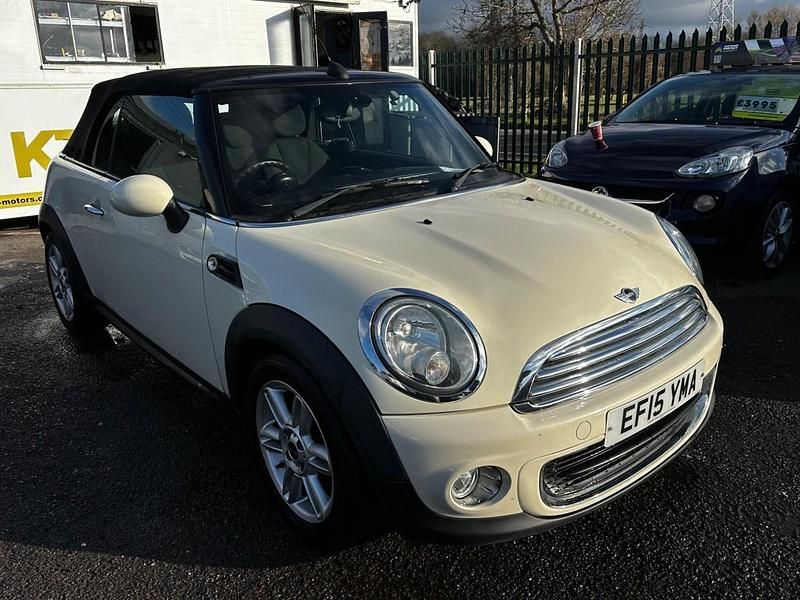 White Used 2015 Mini ONE Hatchback | £5,790 (Good price) - Image 1/4